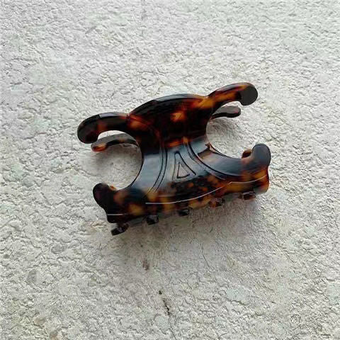 Wholesale Personality Fashion Advanced Sense Small People Fish Shark Clip